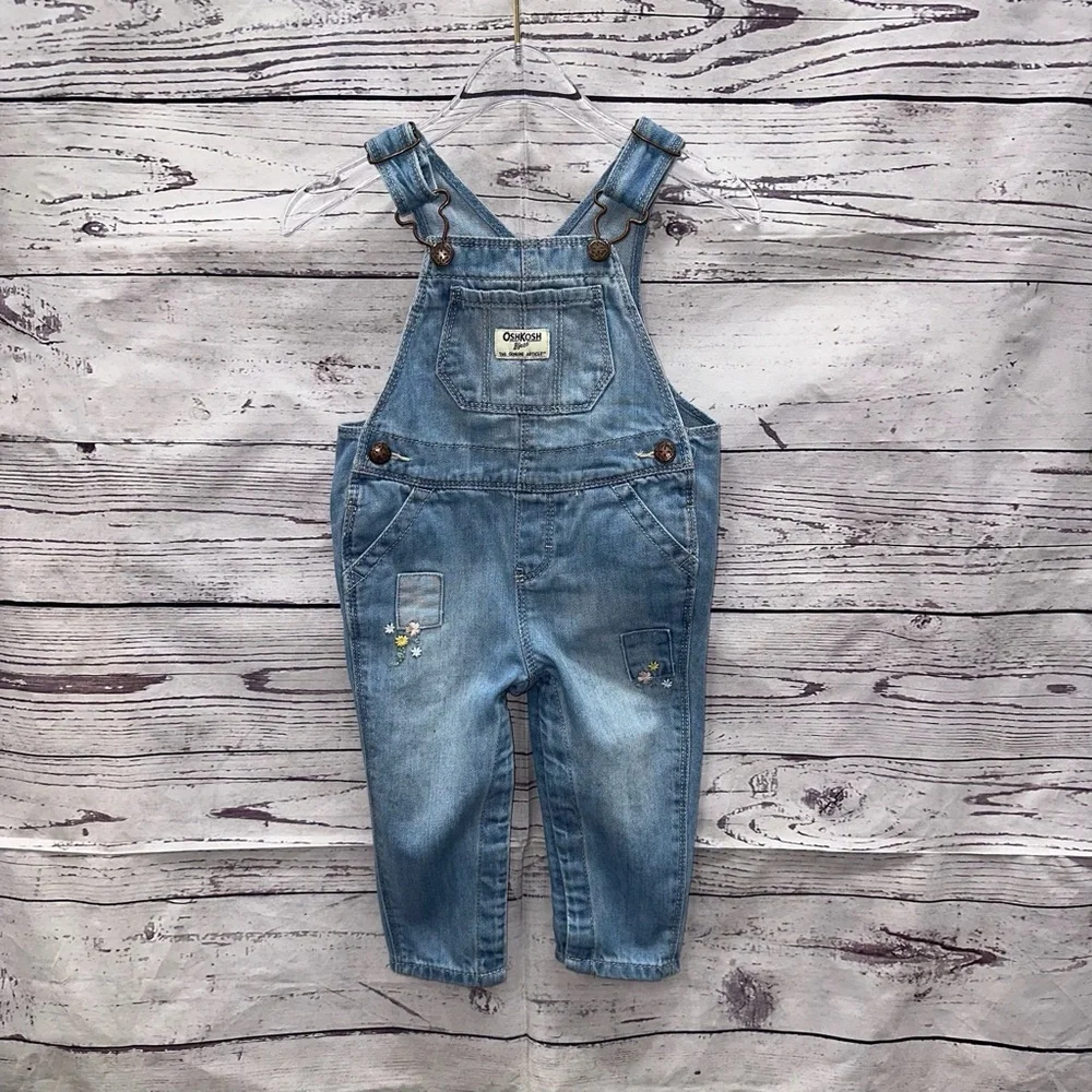 Oshkosh B’Gosh Girls Flower Detail Overalls Size 9 Months